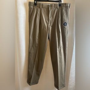 Men’s classic fit pleated George brand 34x32 pants